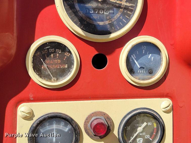 image for item DP5670 Cockshutt 560 tractor