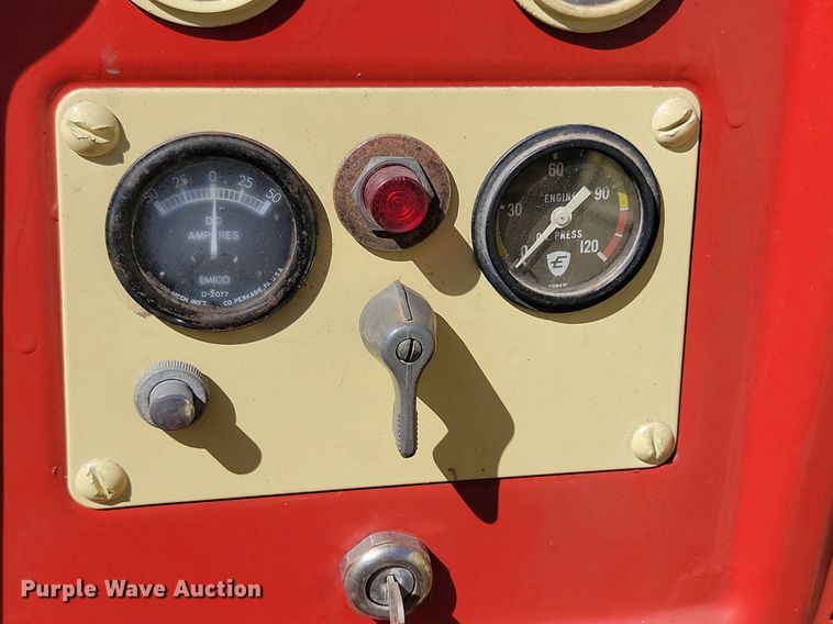 image for item DP5670 Cockshutt 560 tractor