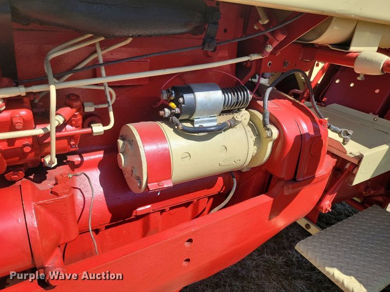 image for item DP5670 Cockshutt 560 tractor