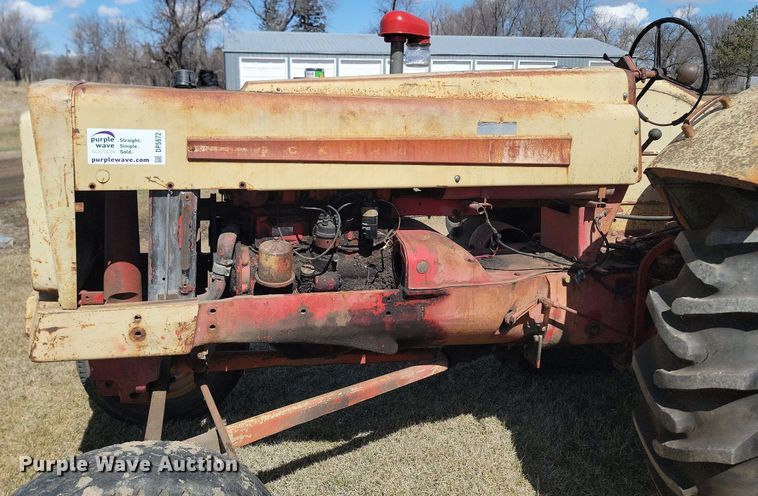 image for item DP5672 Cockshutt 550 tractor