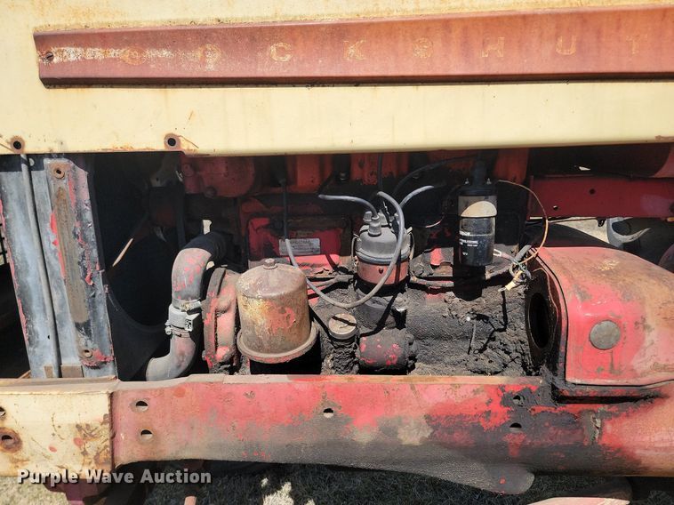 image for item DP5672 Cockshutt 550 tractor