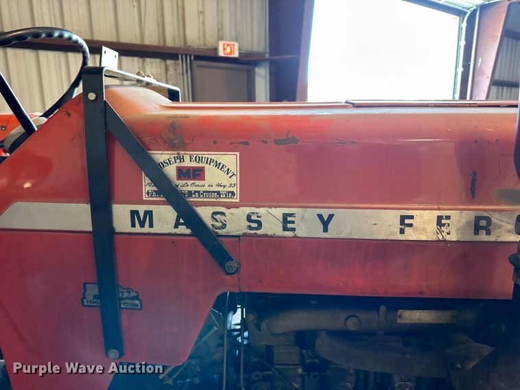 image for item DQ0752 1968 Massey Ferguson  175 tractor