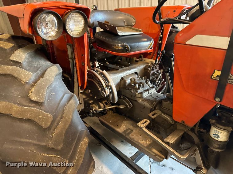 image for item DQ0752 1968 Massey Ferguson  175 tractor