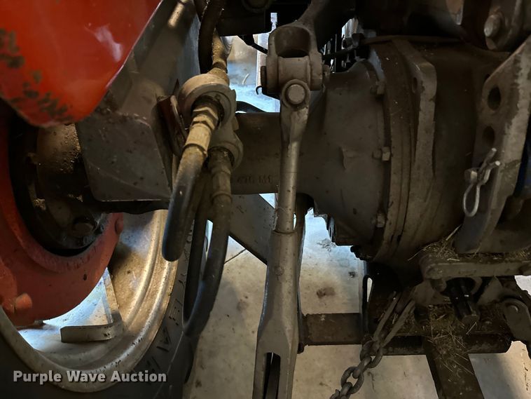 image for item DQ0752 1968 Massey Ferguson  175 tractor