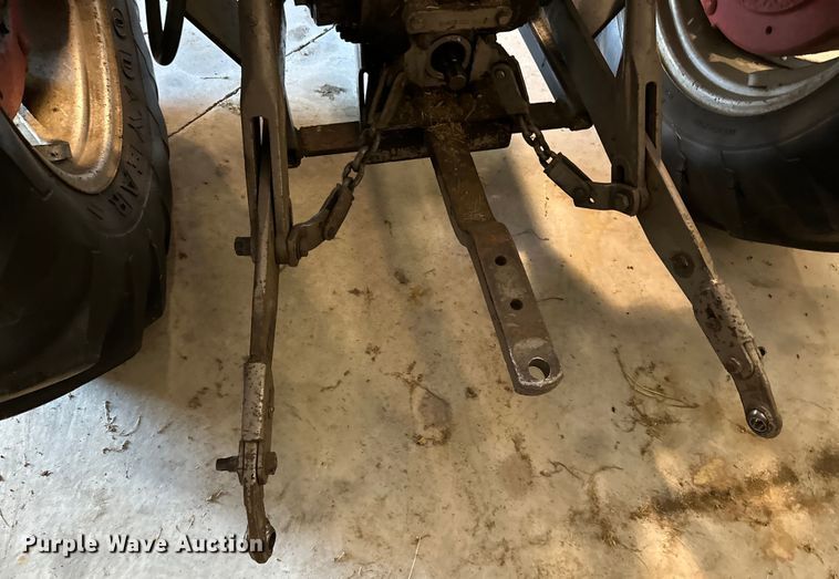 image for item DQ0752 1968 Massey Ferguson  175 tractor