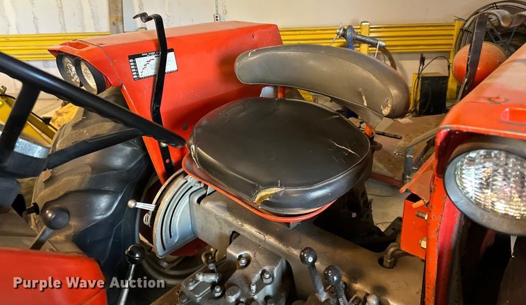 image for item DQ0752 1968 Massey Ferguson  175 tractor