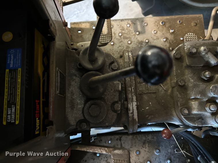 image for item DQ0752 1968 Massey Ferguson  175 tractor