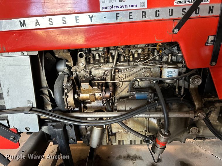 image for item DQ0752 1968 Massey Ferguson  175 tractor