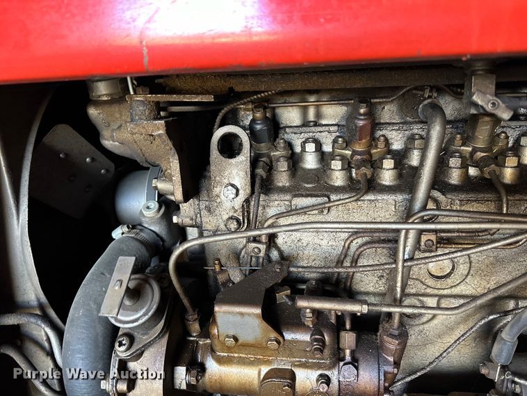 image for item DQ0752 1968 Massey Ferguson  175 tractor