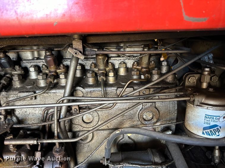 image for item DQ0752 1968 Massey Ferguson  175 tractor