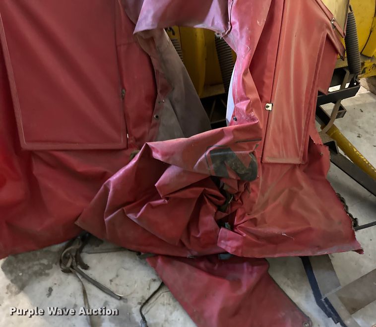 image for item DQ0752 1968 Massey Ferguson  175 tractor