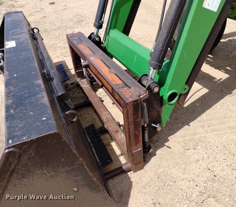 image for item DQ6073 1981 JohnDeere 4640 tractor