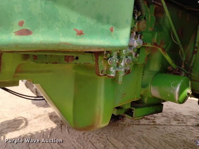 image for item DQ6073 1981 JohnDeere 4640 tractor