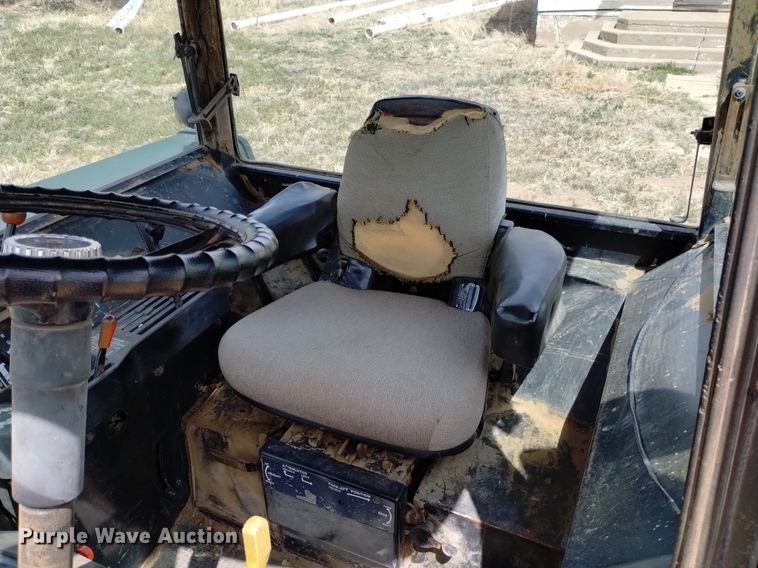 image for item DQ6073 1981 JohnDeere 4640 tractor