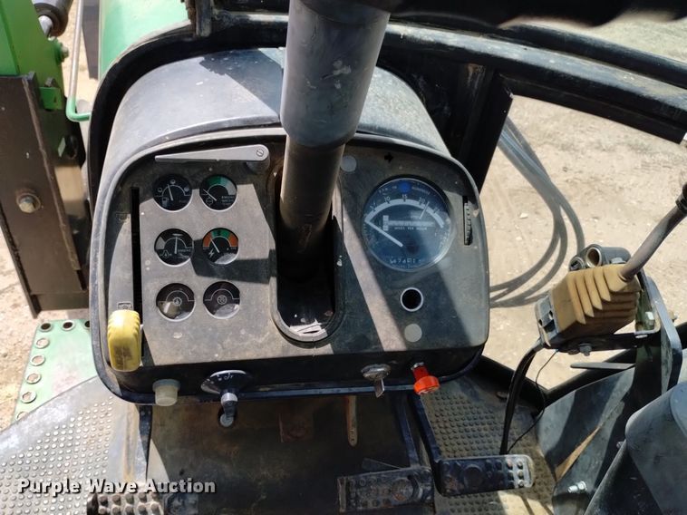 image for item DQ6073 1981 JohnDeere 4640 tractor