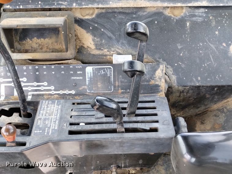 image for item DQ6073 1981 JohnDeere 4640 tractor