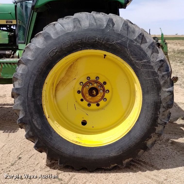 image for item DQ6073 1981 JohnDeere 4640 tractor