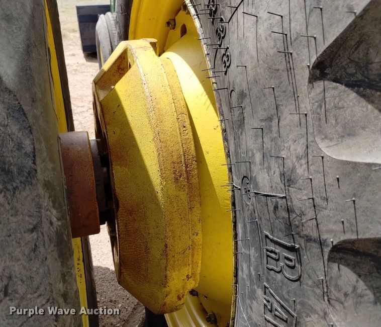 image for item DQ6073 1981 JohnDeere 4640 tractor