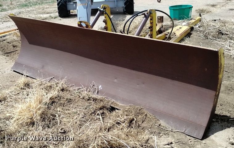 image for item DQ6073 1981 JohnDeere 4640 tractor