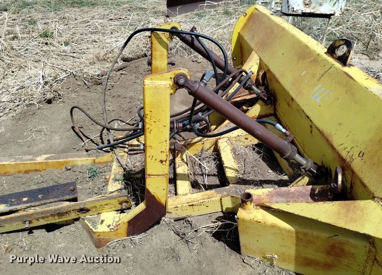 image for item DQ6073 1981 JohnDeere 4640 tractor