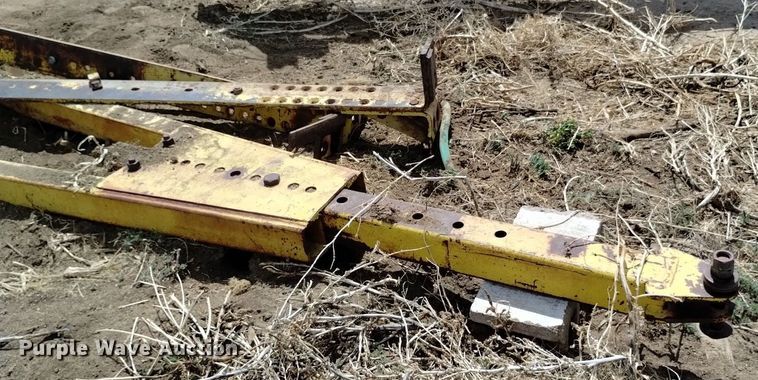 image for item DQ6073 1981 JohnDeere 4640 tractor