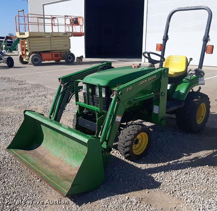 image for item DQ6975 2004 John Deere 2210 MFWD tractor