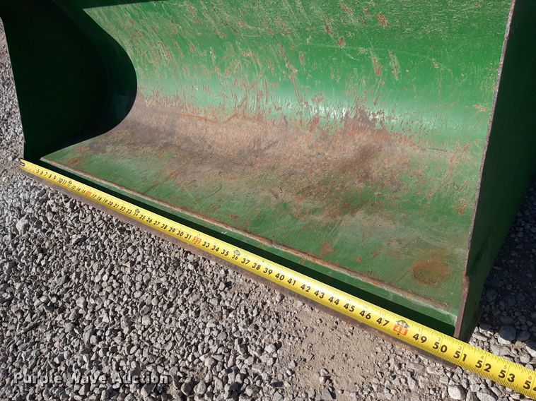 image for item DQ6975 2004 John Deere 2210 MFWD tractor