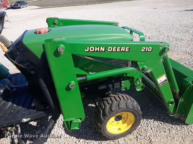 image for item DQ6975 2004 John Deere 2210 MFWD tractor