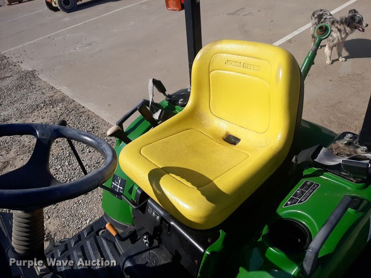 image for item DQ6975 2004 John Deere 2210 MFWD tractor