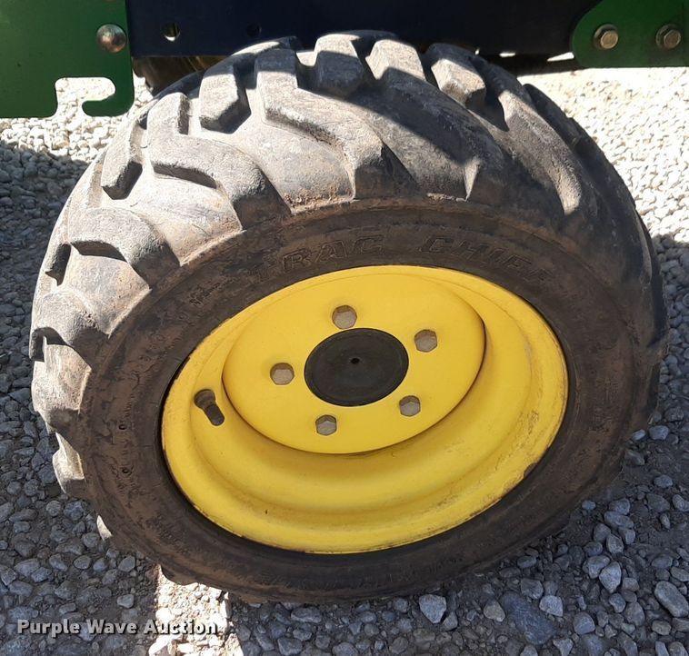 image for item DQ6975 2004 John Deere 2210 MFWD tractor