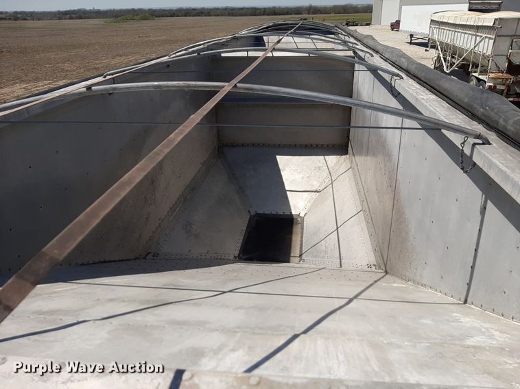 image for item DQ6988 2007 Timpte Super Hopper grain trailer