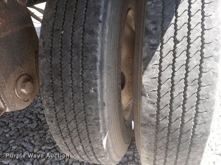 image for item DQ6988 2007 Timpte Super Hopper grain trailer