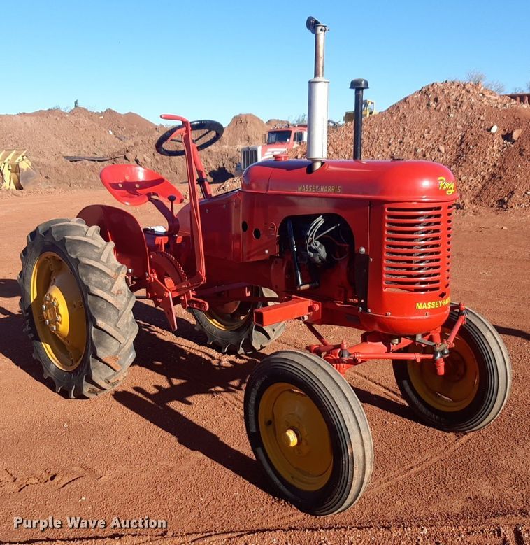 image for item DQ7001 1949 Massey-Harris Pony tractor