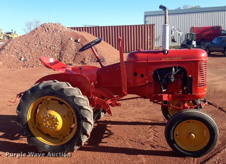 image for item DQ7001 1949 Massey-Harris Pony tractor