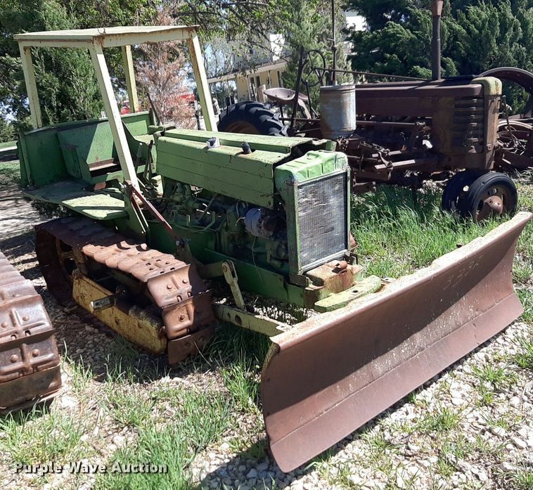 image for item DQ7011 1952 John Deere MC tractor