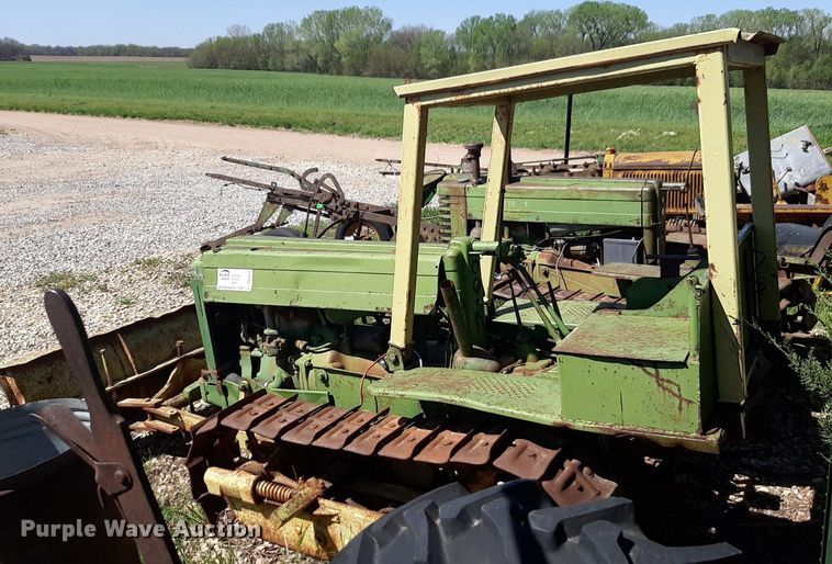 image for item DQ7011 1952 John Deere MC tractor