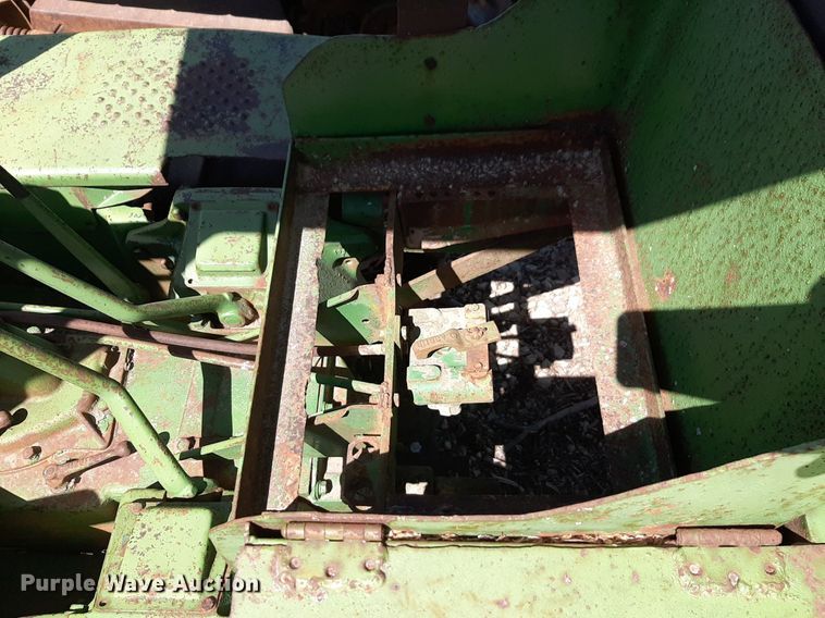 image for item DQ7011 1952 John Deere MC tractor