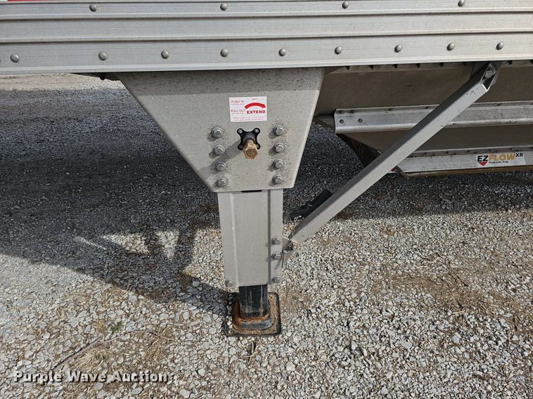 image for item DQ8689 2022 Timpte Super Hopper grain trailer