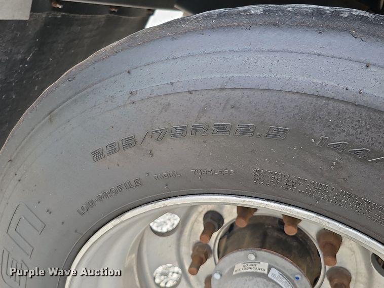 image for item DQ8689 2022 Timpte Super Hopper grain trailer