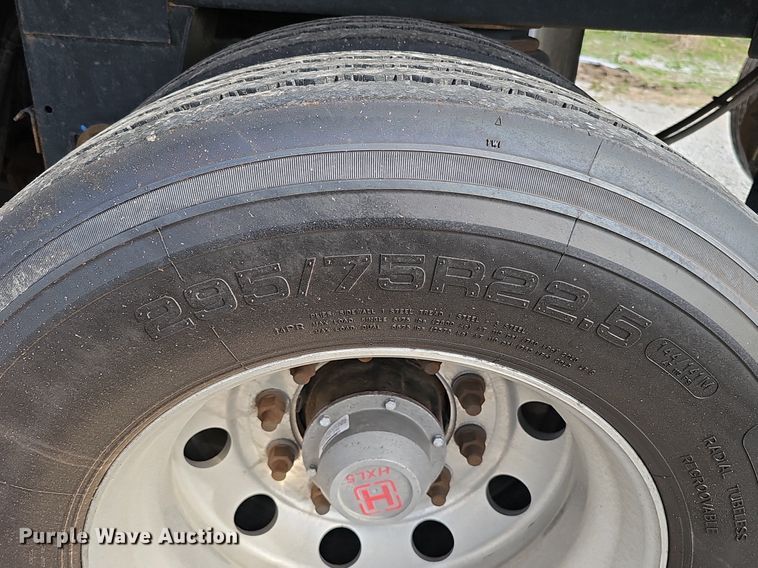 image for item DQ8689 2022 Timpte Super Hopper grain trailer