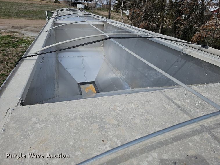 image for item DQ8690 2023 Timpte Super Hopper grain trailer