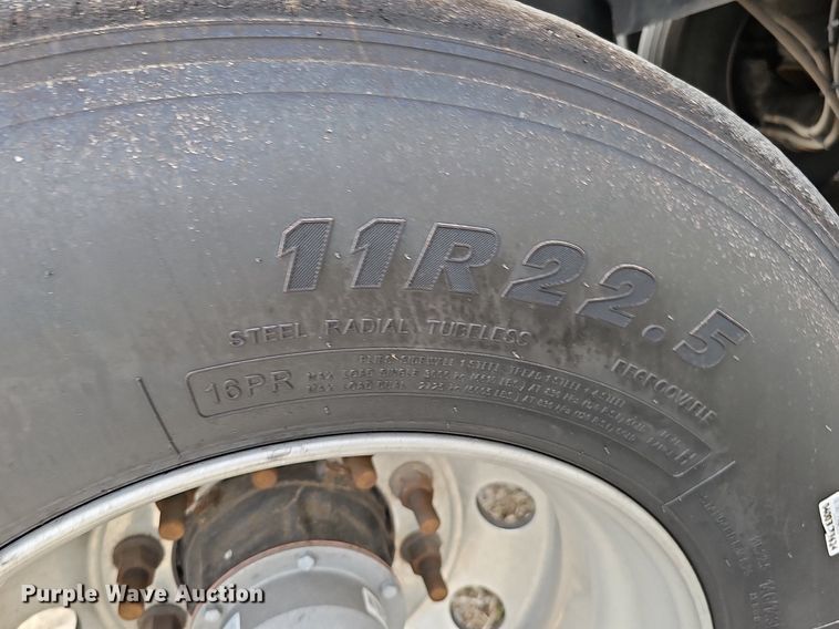 image for item DQ8690 2023 Timpte Super Hopper grain trailer