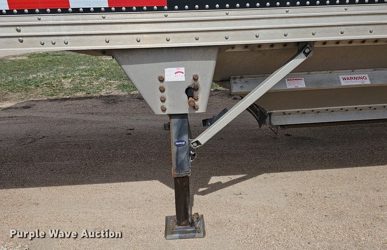 image for item DQ8692 2017 Timpte Super Hopper grain trailer