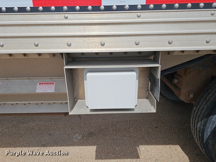 image for item DQ8692 2017 Timpte Super Hopper grain trailer