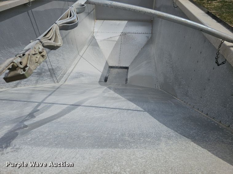 image for item DQ8692 2017 Timpte Super Hopper grain trailer