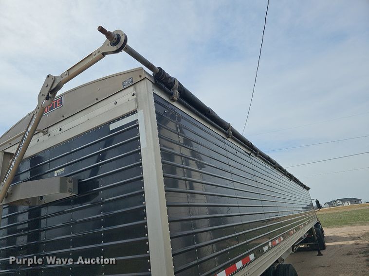 image for item DQ8692 2017 Timpte Super Hopper grain trailer