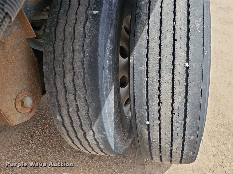 image for item DQ8692 2017 Timpte Super Hopper grain trailer