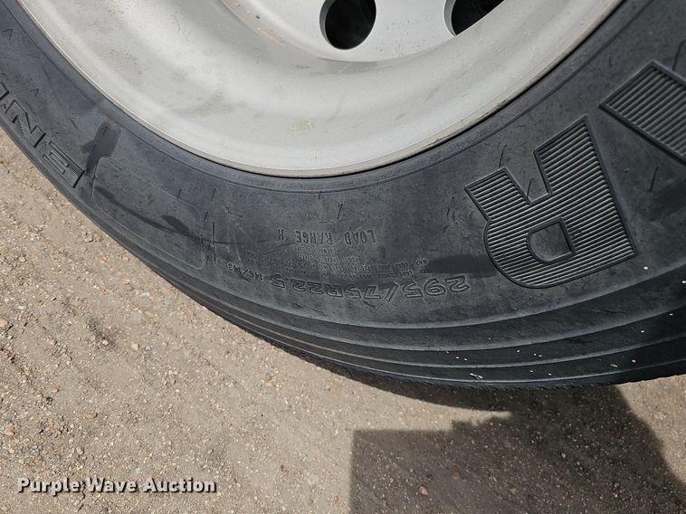 image for item DQ8692 2017 Timpte Super Hopper grain trailer