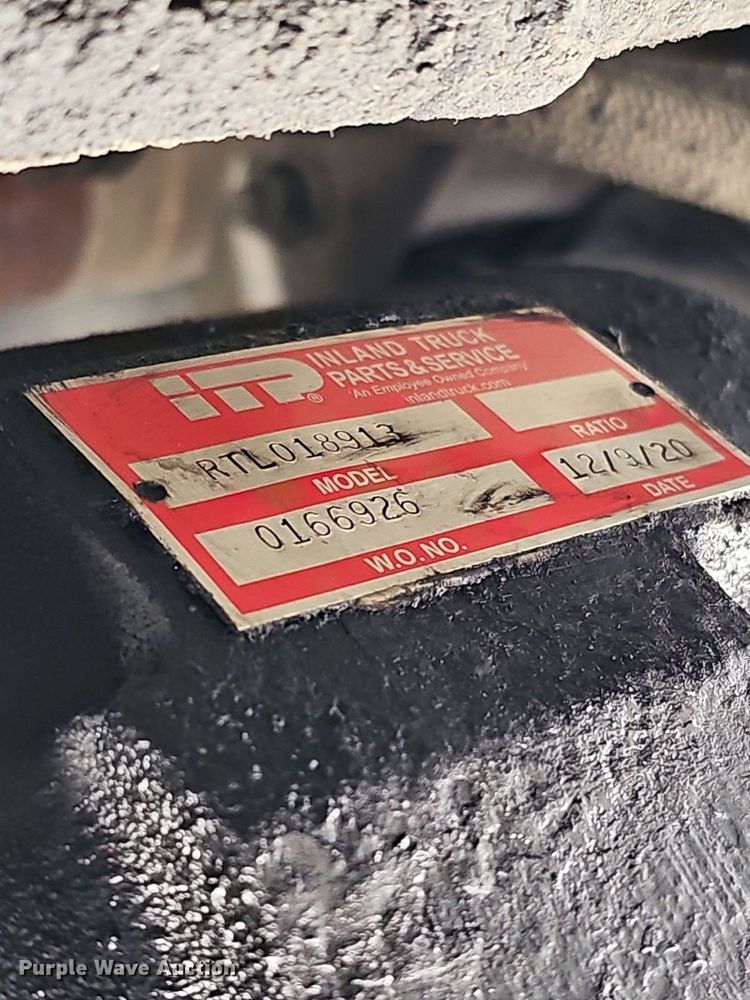 image for item DQ8693 1999 Freightliner Century Class semi truck