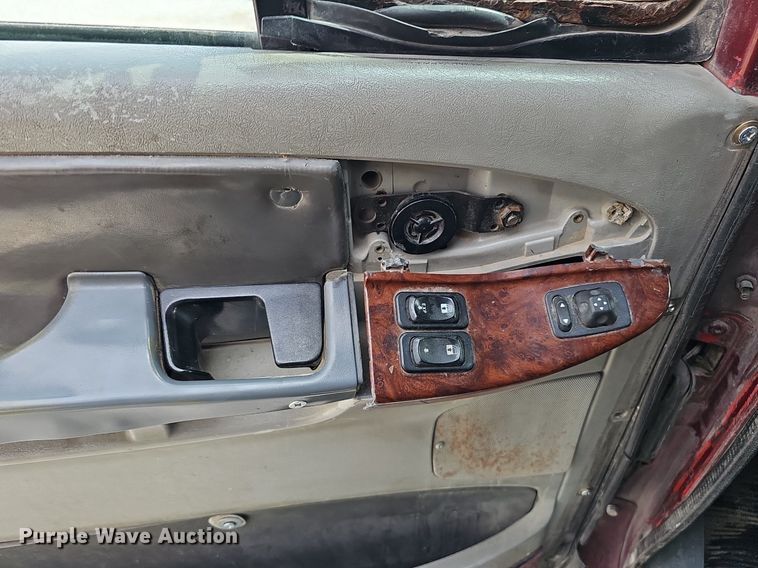 image for item DQ8693 1999 Freightliner Century Class semi truck